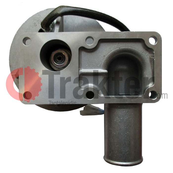 Trakter.com - DYNAMO MAGNETO WITH WATER FLANGE ORIGINAL