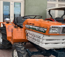 KUBOTA B1402