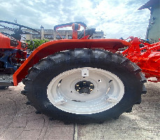 KUBOTA B1500