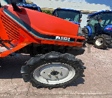 KUBOTA B52
