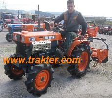 KUBOTA B7000