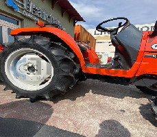 KUBOTA GT5