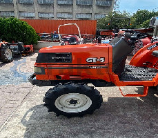 KUBOTA GT5