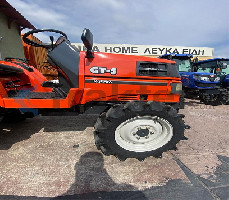 KUBOTA GT5
