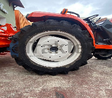 KUBOTA SATURN X24
