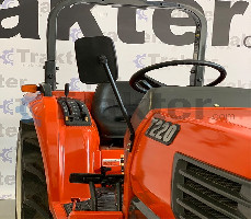 KUBOTA T220