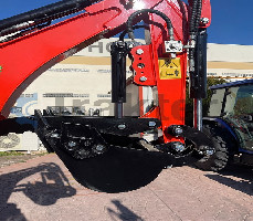 MINI ESCAVATORE CINGOLATO HFT13KS ME20KS KUBOTA D902
