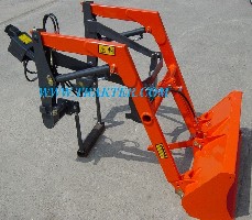 HYDRAULIK-FRONTLADER FÜR KLEINTRAKTOR KUBOTA B7000
